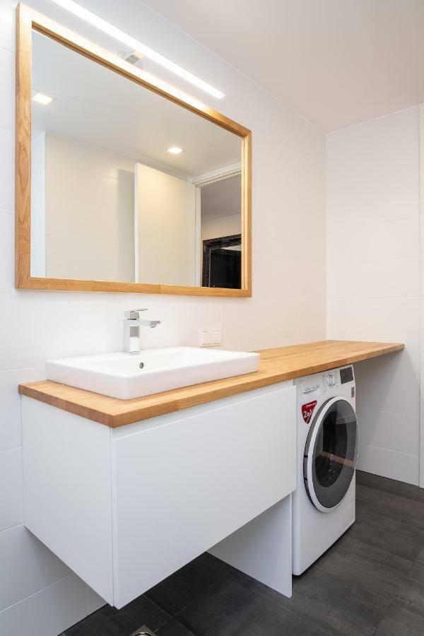 Dream Stay - 2 Porto Franco Apartments Near Old Town Tallinn Exterior foto